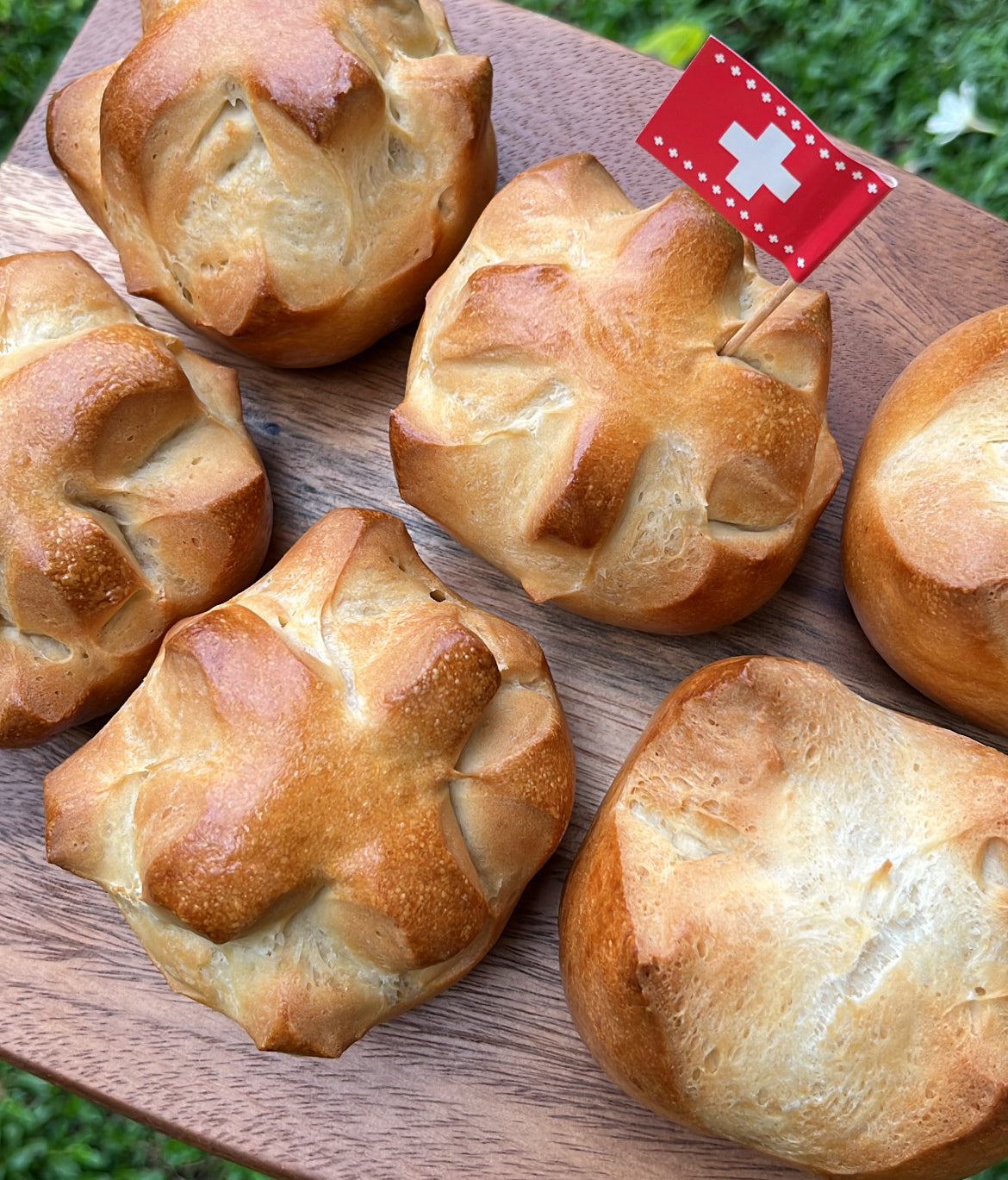 1. August Weggen [August buns] min. order 8 pcs.